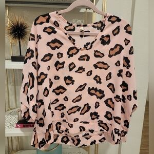 Tyche Size Large Pink Leopard Print Dolman blouse
